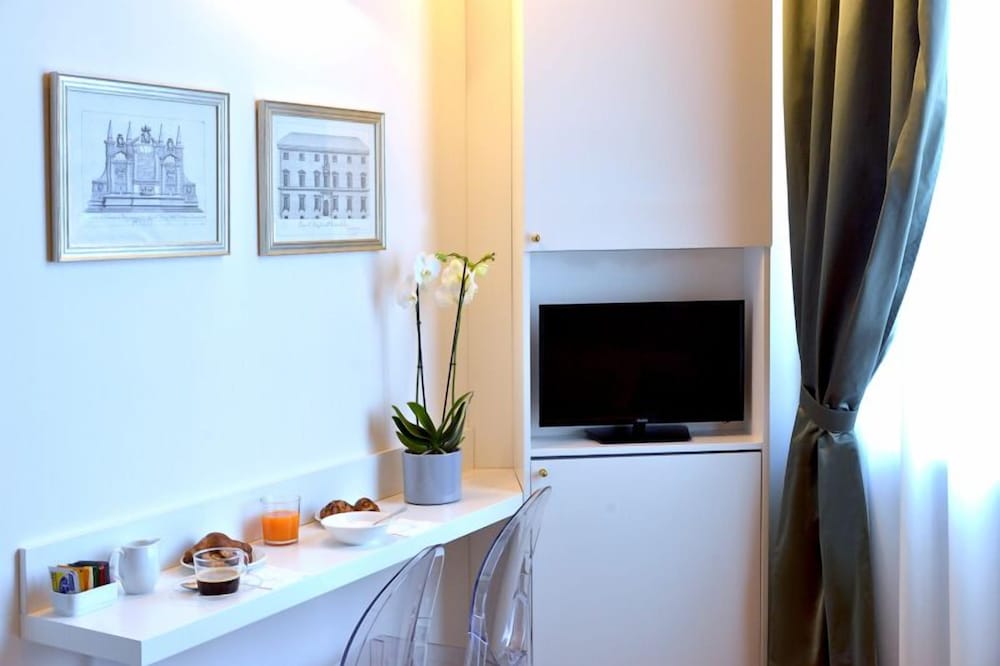 Фото Phi Hotel Bologna