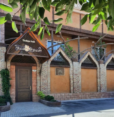 Фото отеля 1