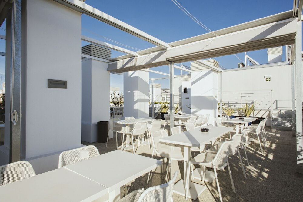 Фото Residencia Universitaria Claudio Coello