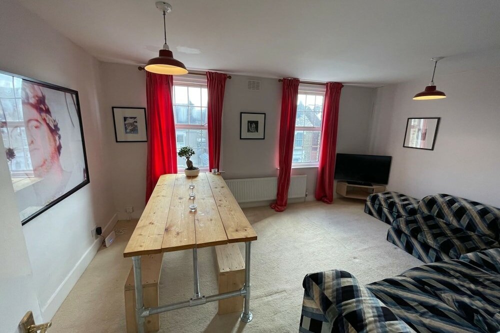 Фото Modern & Cosy 1 Bedroom Top Floor Flat in East Dulwich