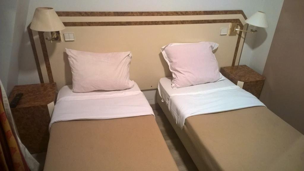 Фото Hôtel Azur Montmartre