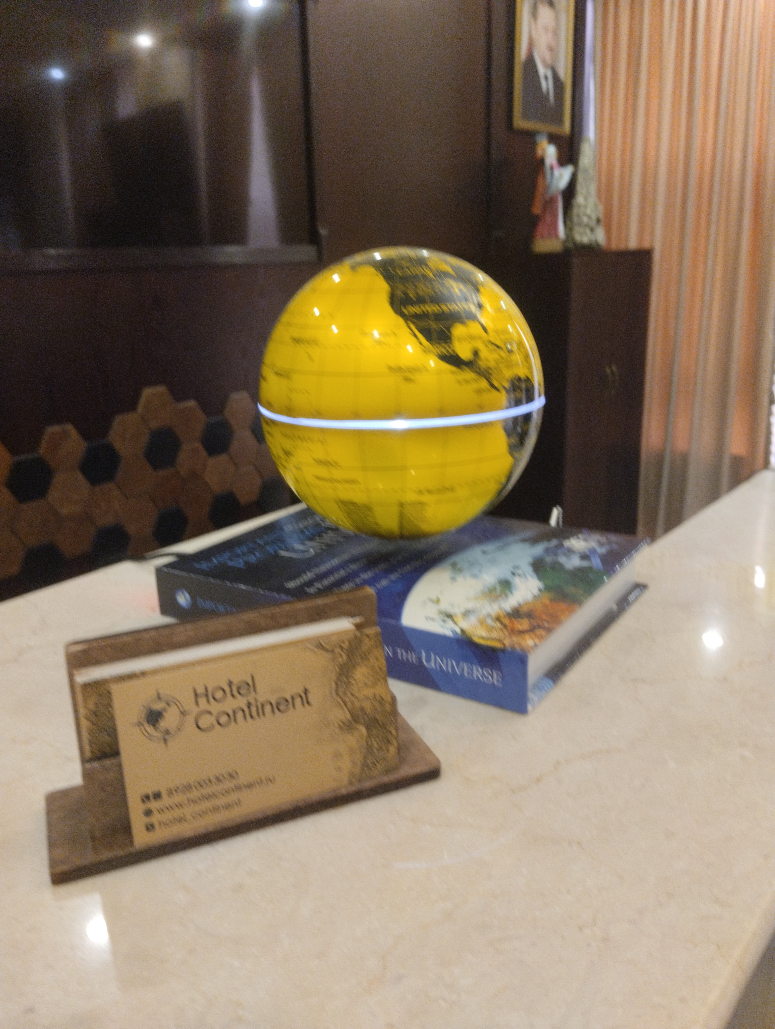 Фото Континент