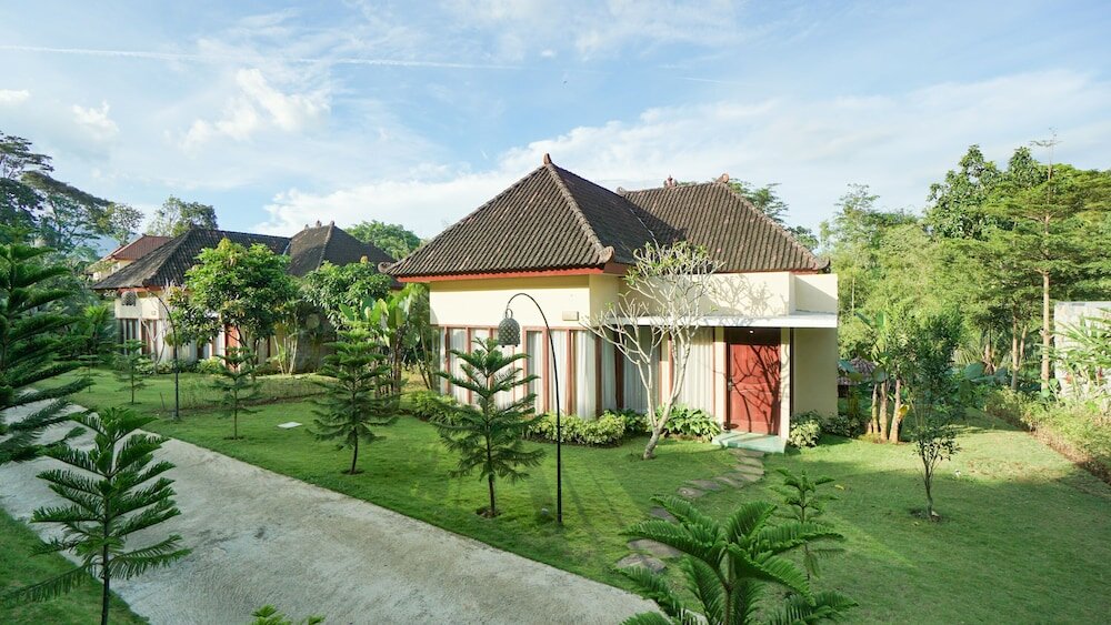 Фото Shanaya Resort Malang