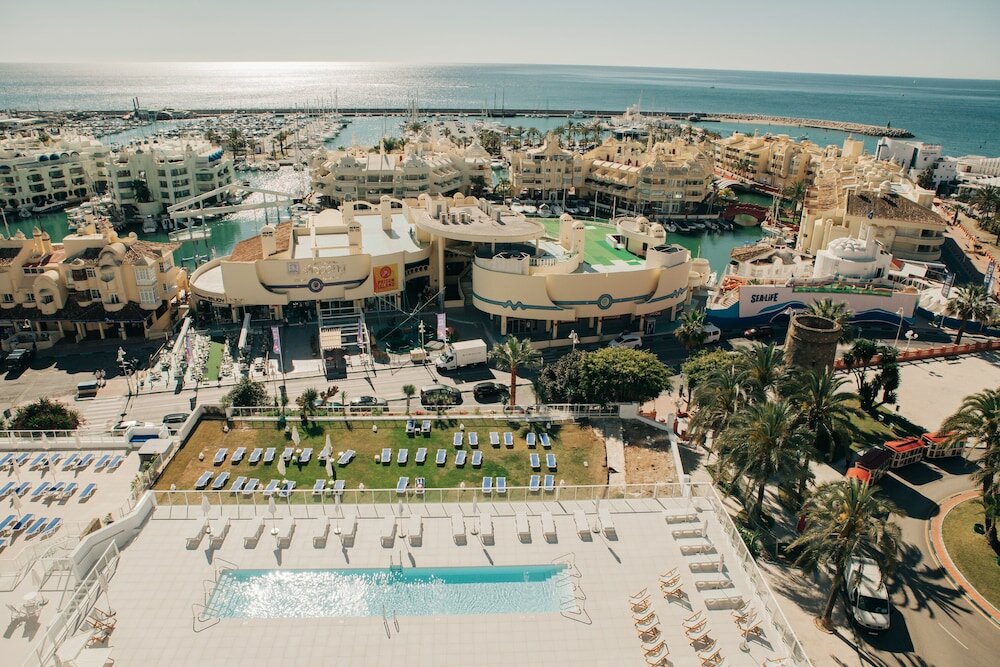 Фото отеля 2