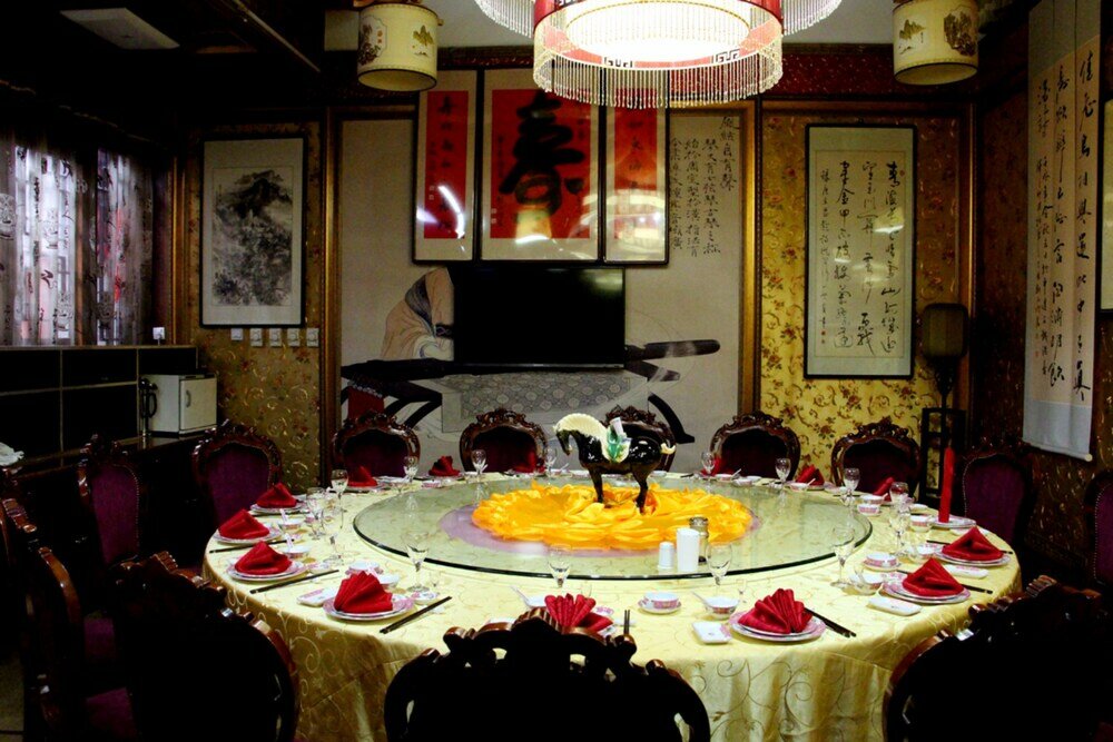 Фото Hong Shan Yi Hotel