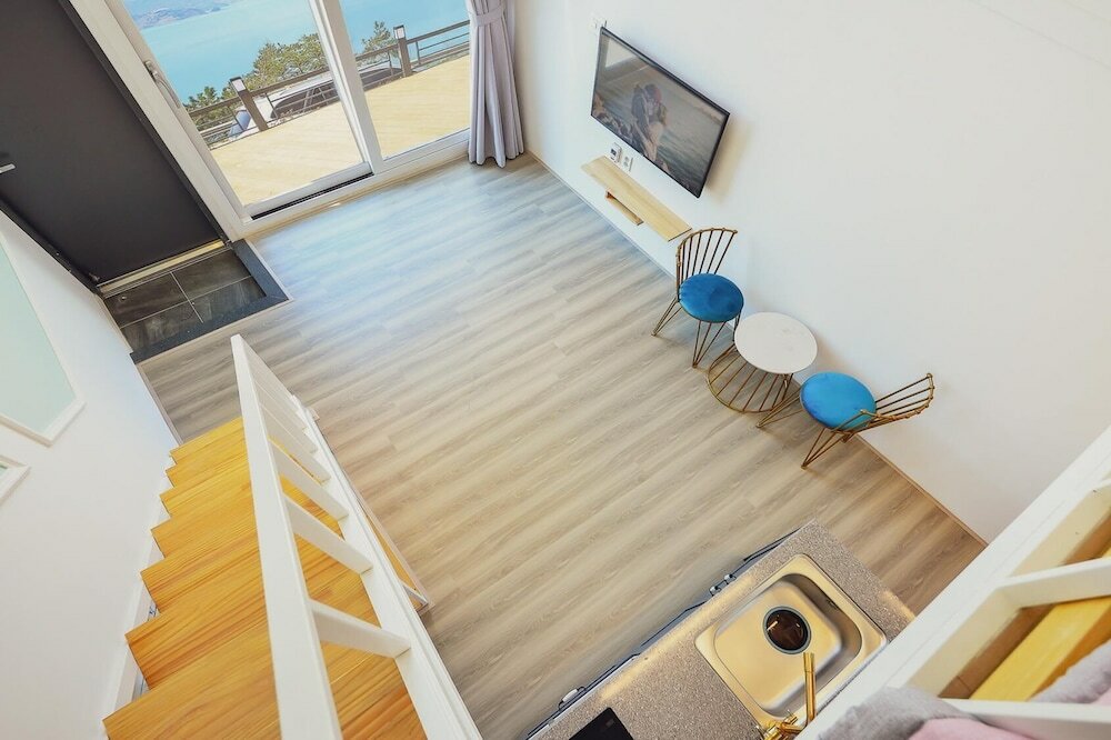 Фото Yeosu Jplus A Pension