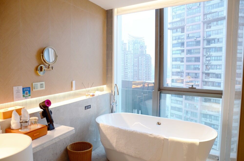 Фото Voco Chongqing Chaotianmen, an Ihg Hotel