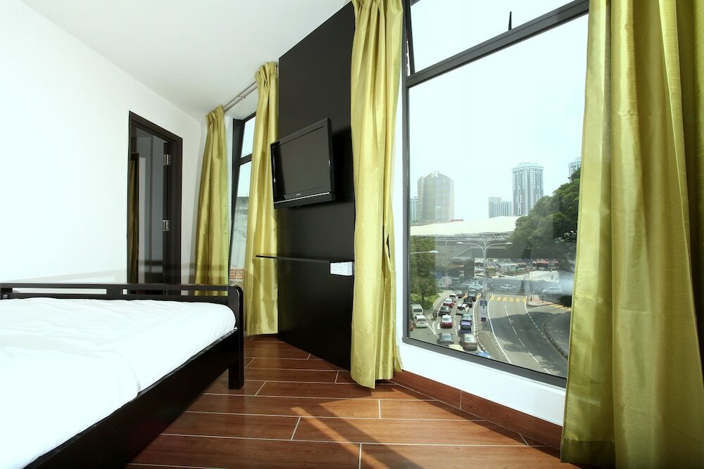 Фото Crossroads Hotel