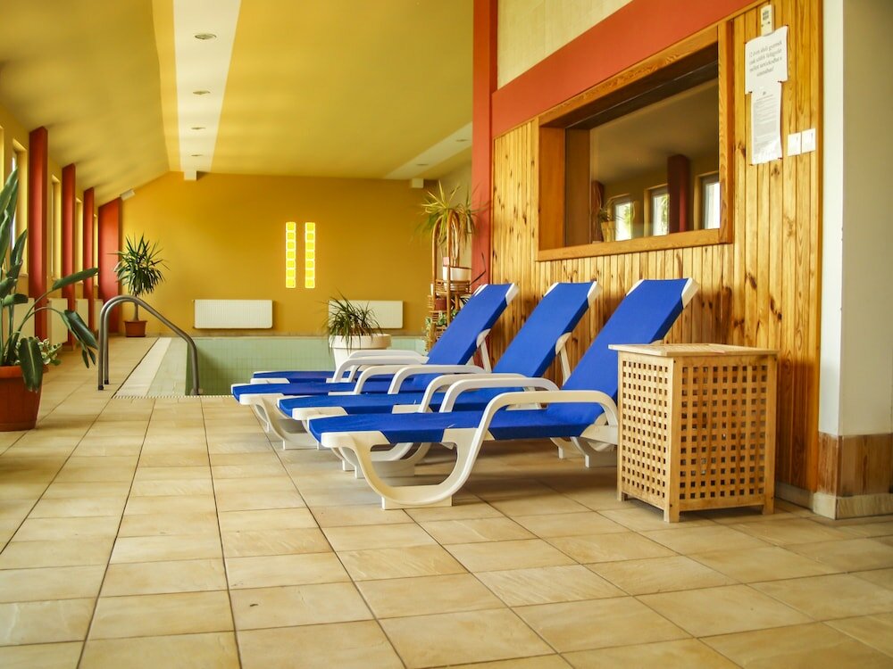 Фото Világos Hotel Balatonvilágos