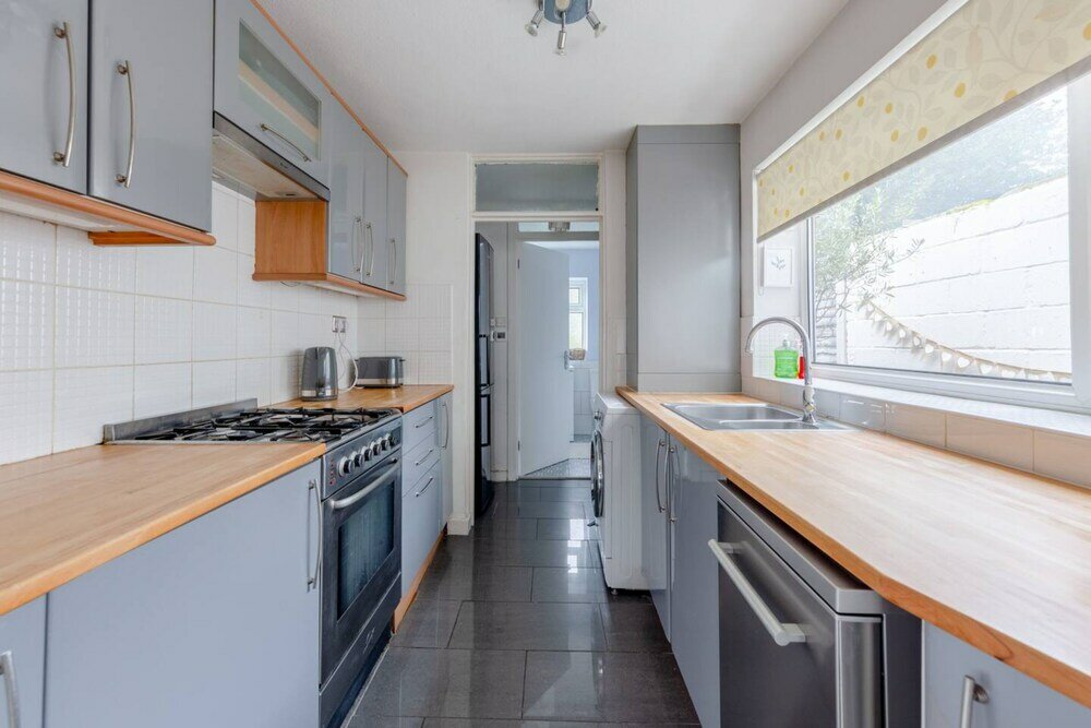 Фото Homely and Spacious 2 Bedroom House - Stratford