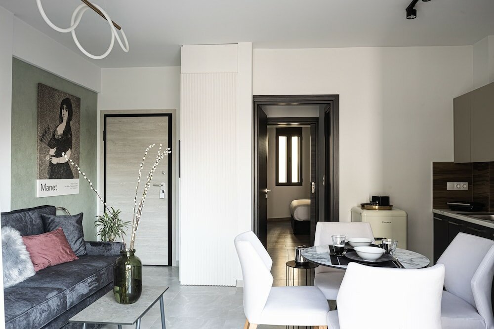 Фото The Rooster's Egg