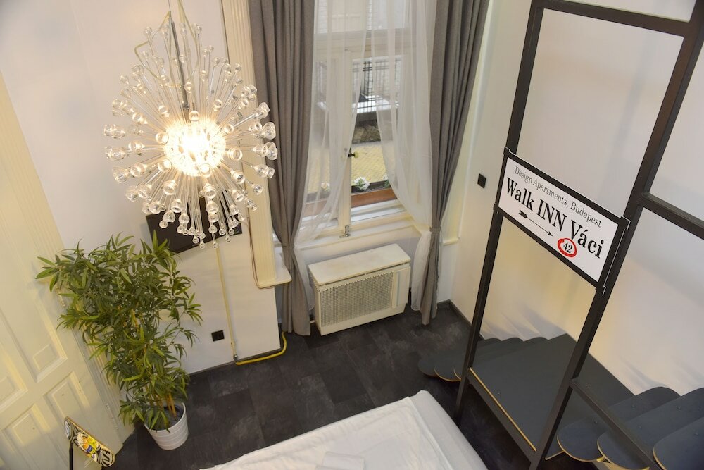 Фото Walk Inn Váci 42