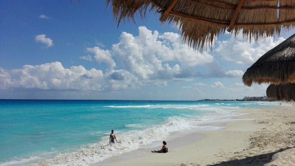 Фото Solymar Cancun Condos