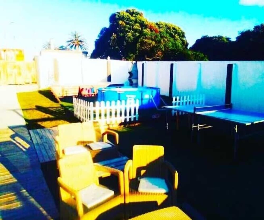 Фото Escuela de Surf y Hostel Baldaio