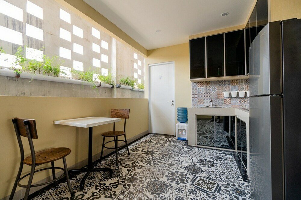 Фото RedDoorz near Plaza Atrium Senen