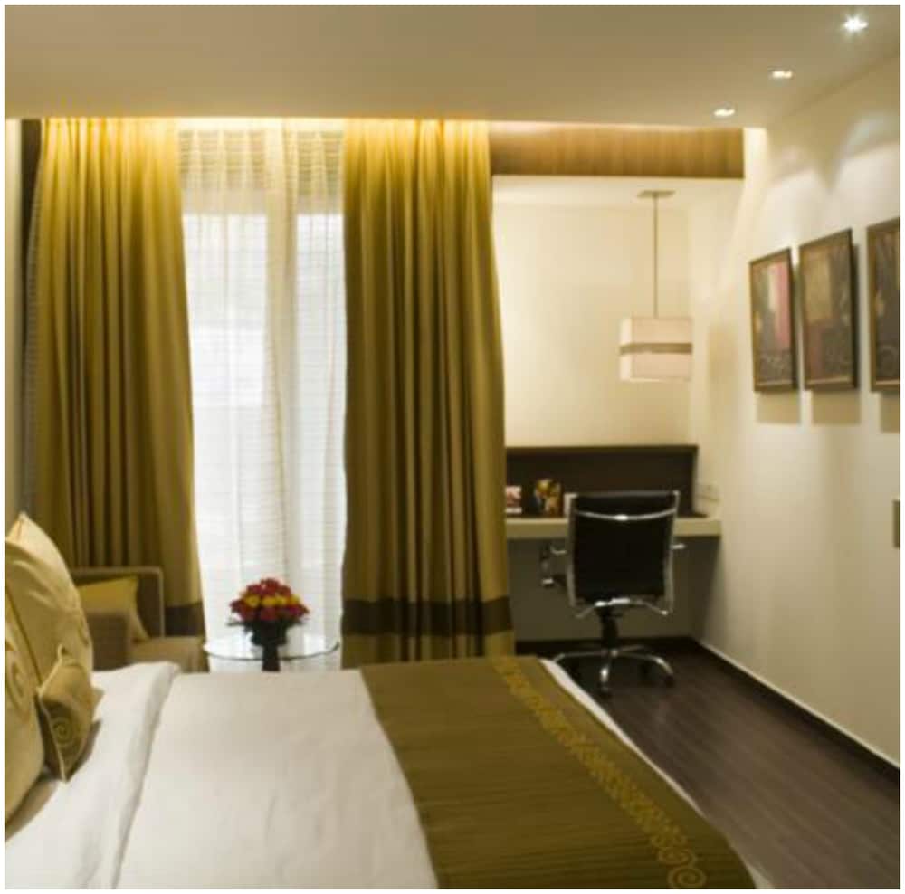 Фото Shervani Hotel Nehru Place