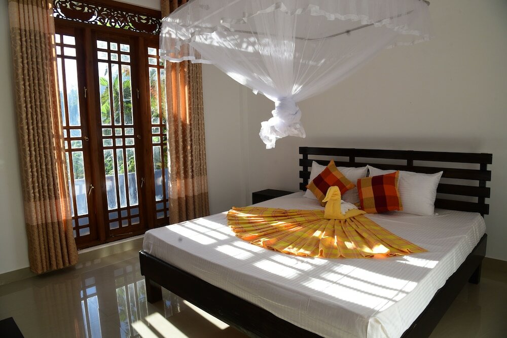 Фото The Paramount