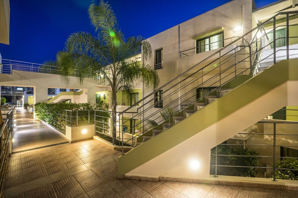 Фото Athina Beach Hotel