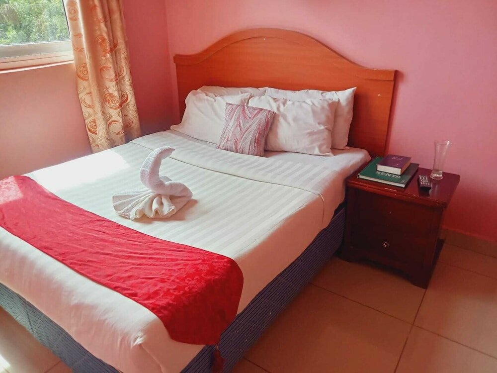 Фото Queenstar Hotel