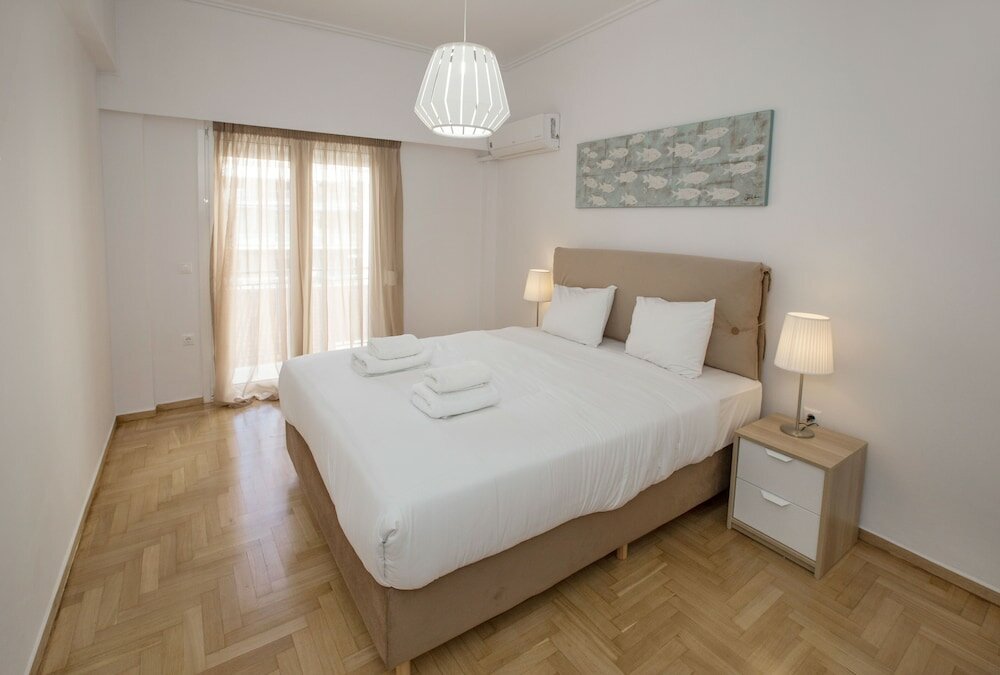 Фото Roomy & Comfortable Apt Near Acropolis by Ghh