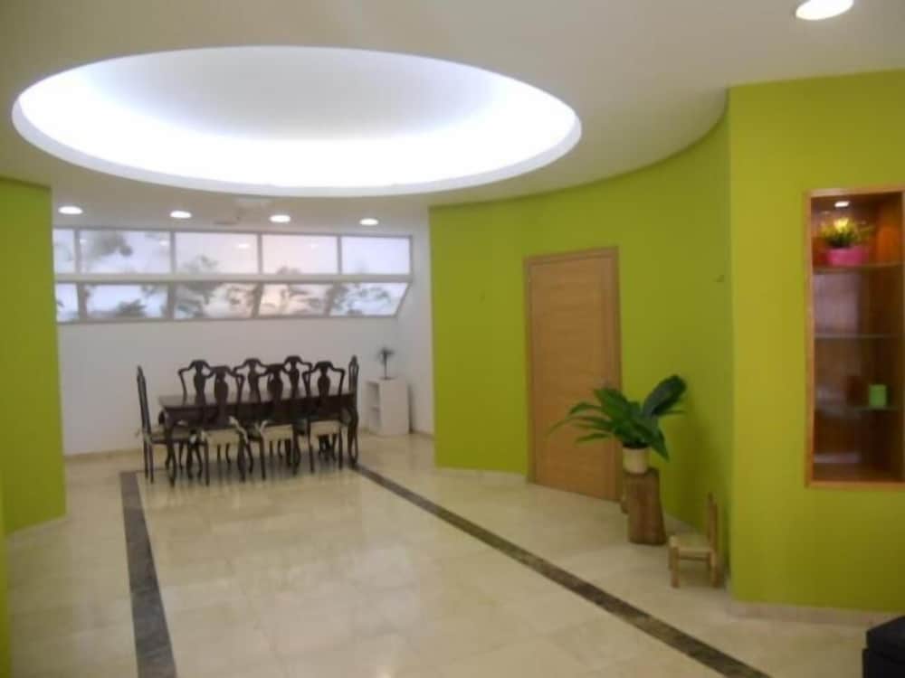 Фото Albergue La Estación - Hostel