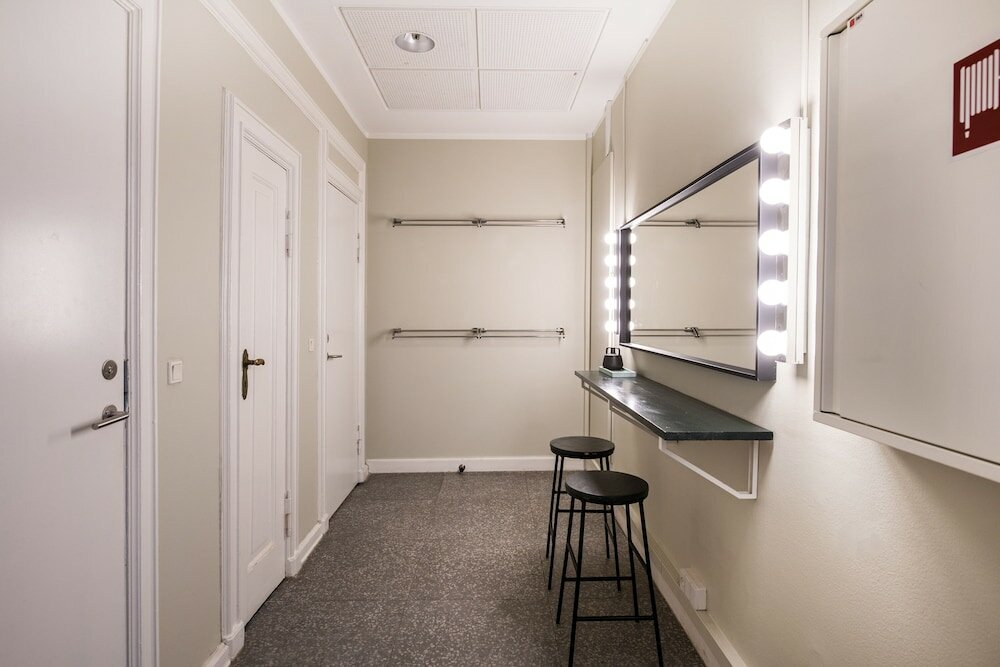 Фото By the Garden 2 - Into This Place