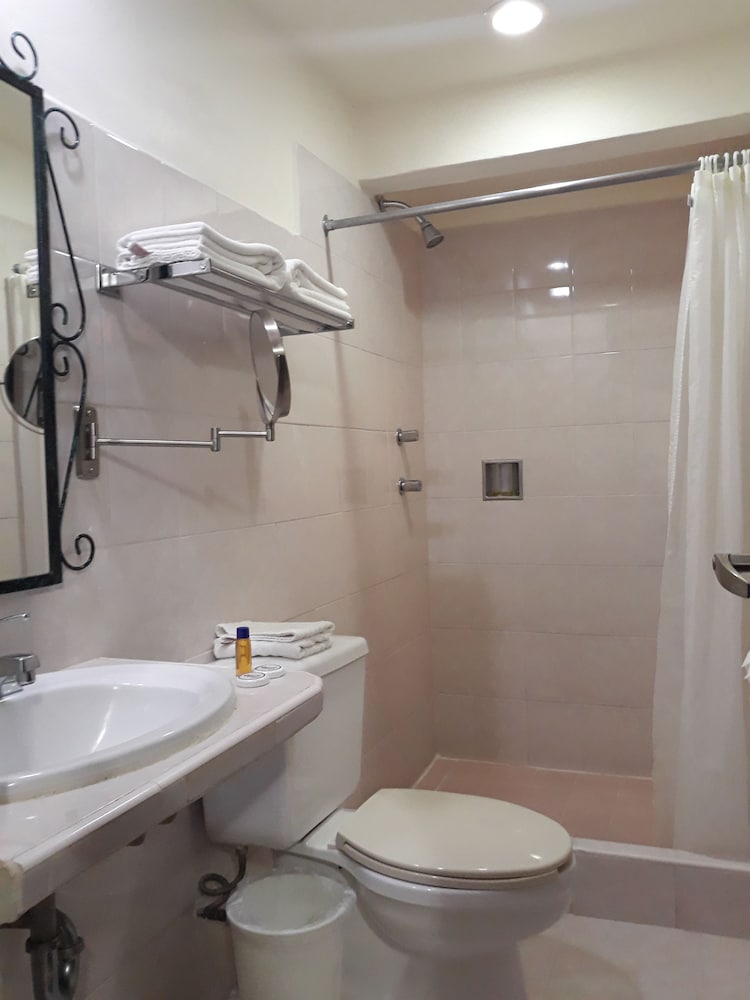 Фото Maya Tulipanes Express