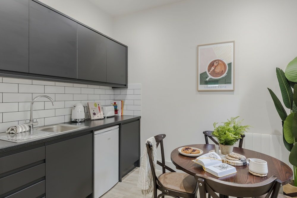 Фото Your Apartment Tooting