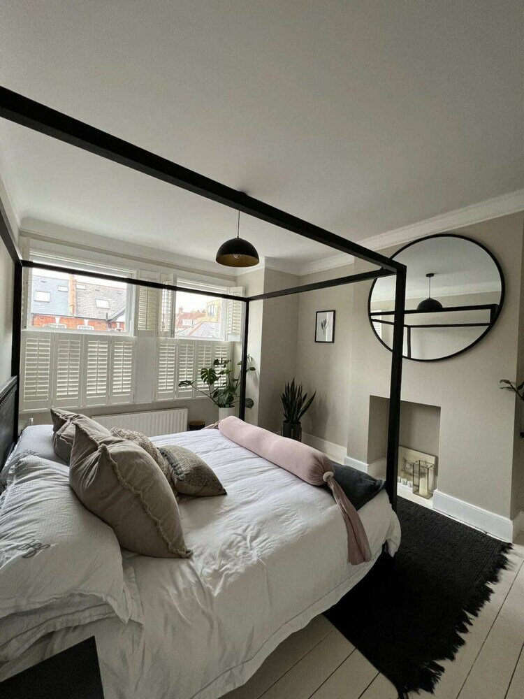 Фото Gorgeous 3 Bedroom Home in Quaint Southfields