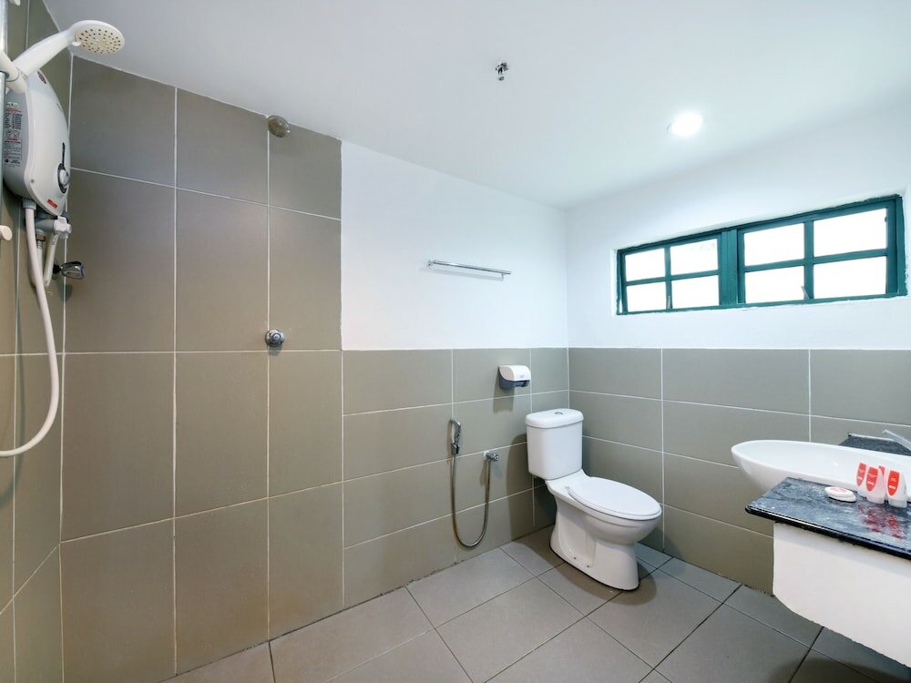 Фото Oyo 1045 Azimuth Hotel