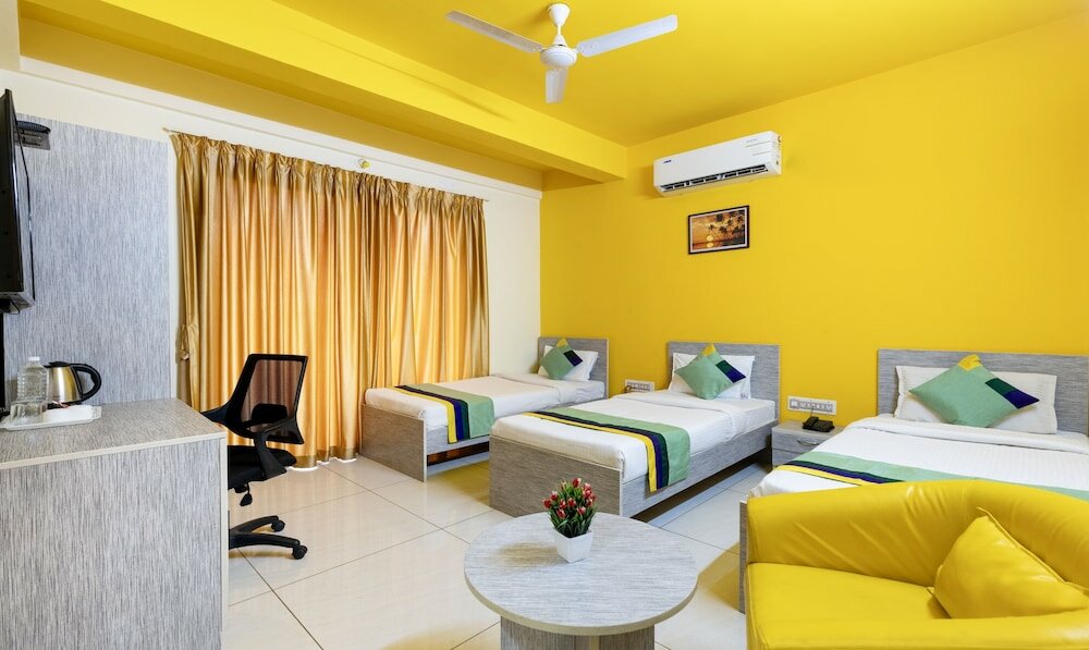 Фото Treebo Trend Four Seasons