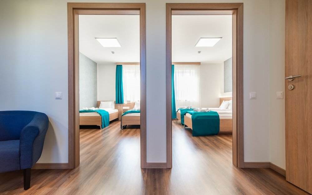 Фото Hotel Szeghalom