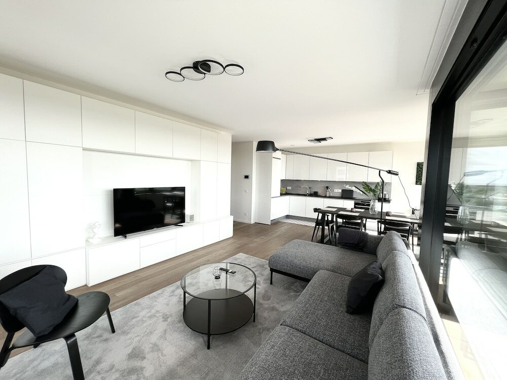 Фото Modern&Spacious Apt with Gym&Pool Id235