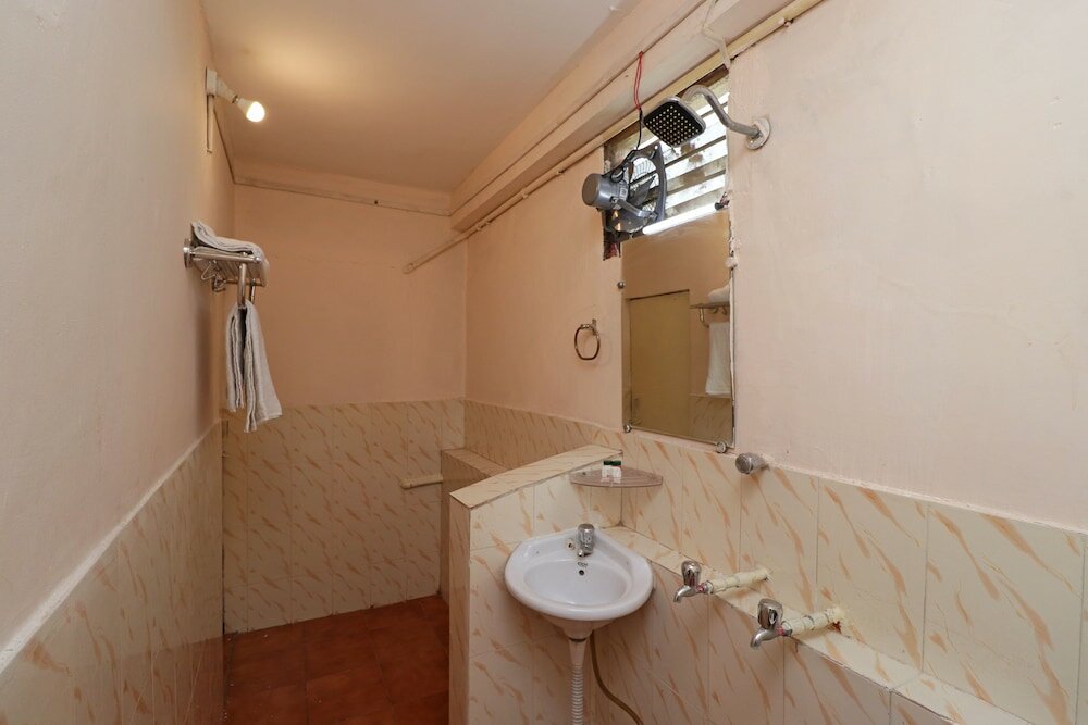 Фото Oyo 28643 Sai Yatri Niwas