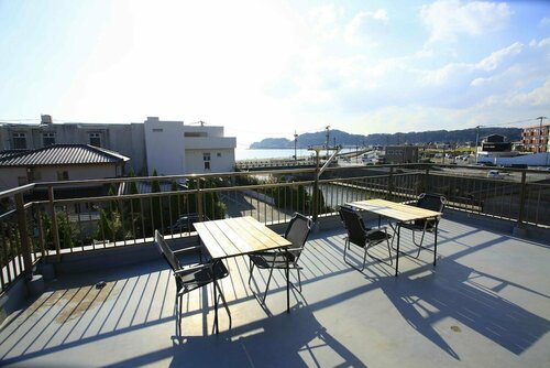 Гостиница Kamakura Seaview Guesthouse Sun & Breeze в Камакуре