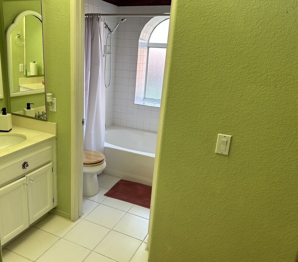 Фото Private bedroom in Country house near wineries