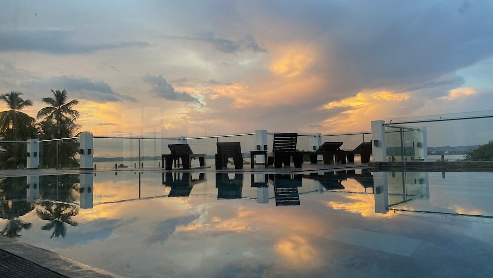 Фото Emerald Bay Resort Mirissa