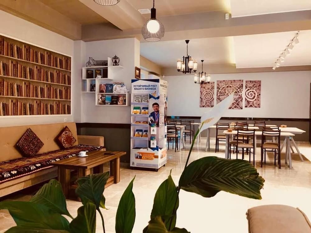 Фото Compass Hostel