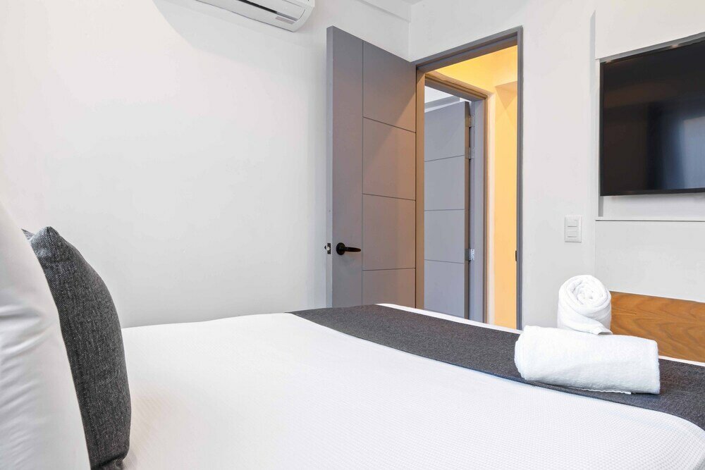 Фото Luxury Apartments Pool & Jacuzzi