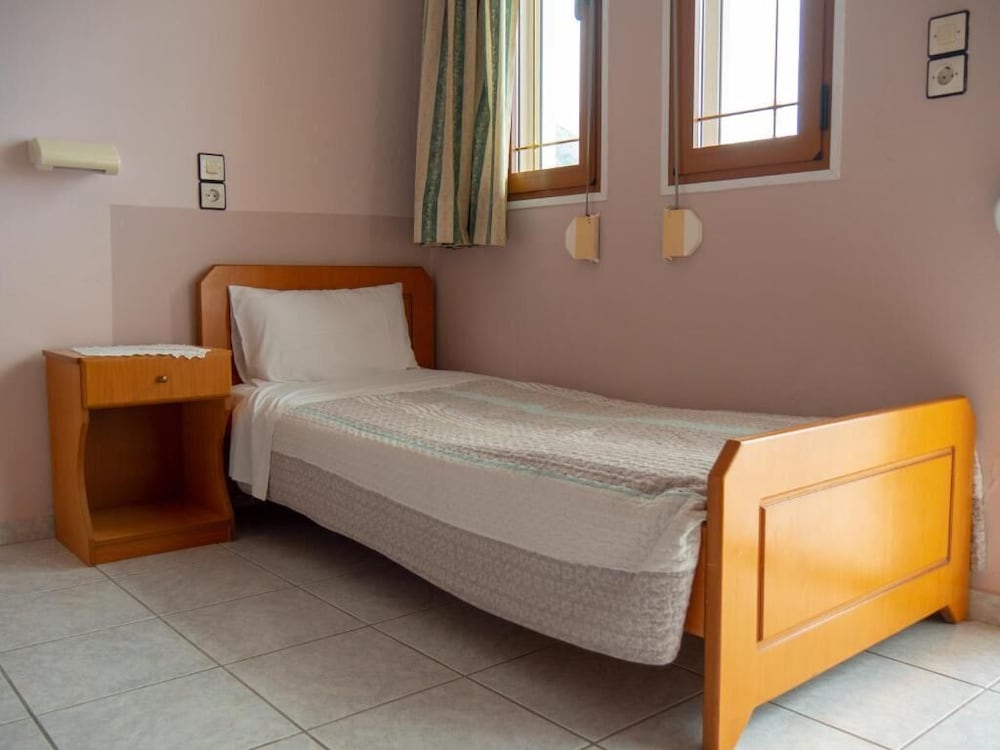 Фото Argiroupolis Maria Rooms