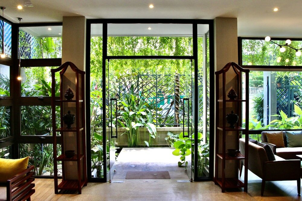 Фото Indra Hotel