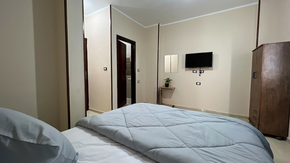 Фото Pyramids Road Guest House