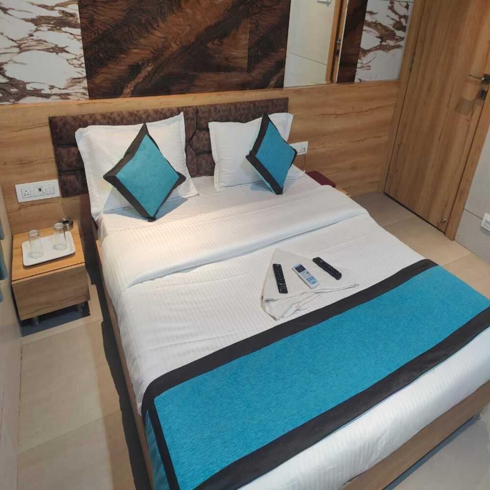 Фото Hotel Prasad Nx