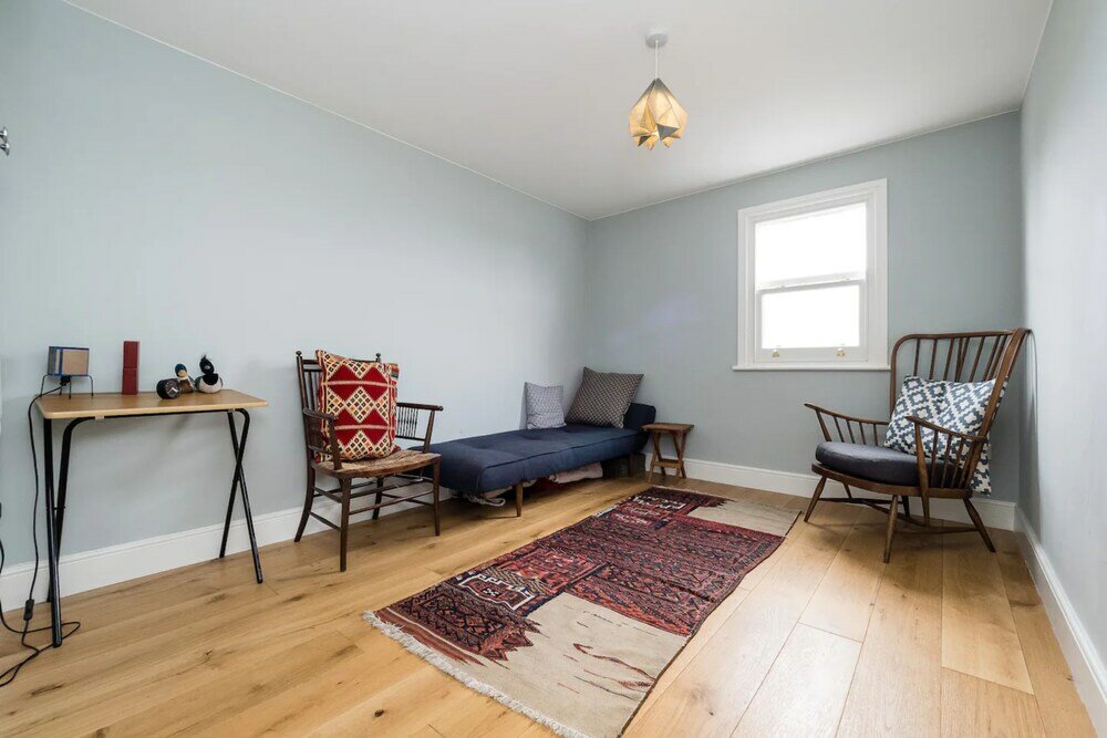 Фото Lovely 4 Bedroom Terraced Family Home