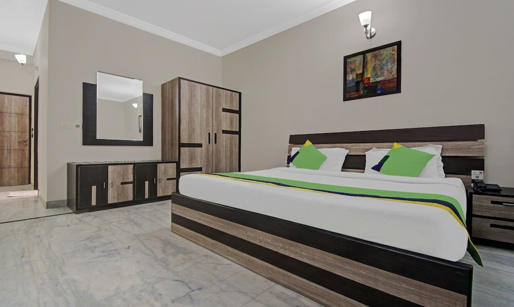 Фото Treebo Trend Maharaja Residency