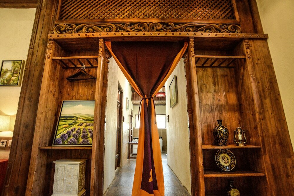 Фото Shangri La E Outfitting Boutique Hotel