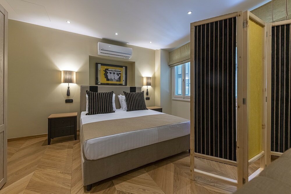 Фото Plaka Boutique Apartments