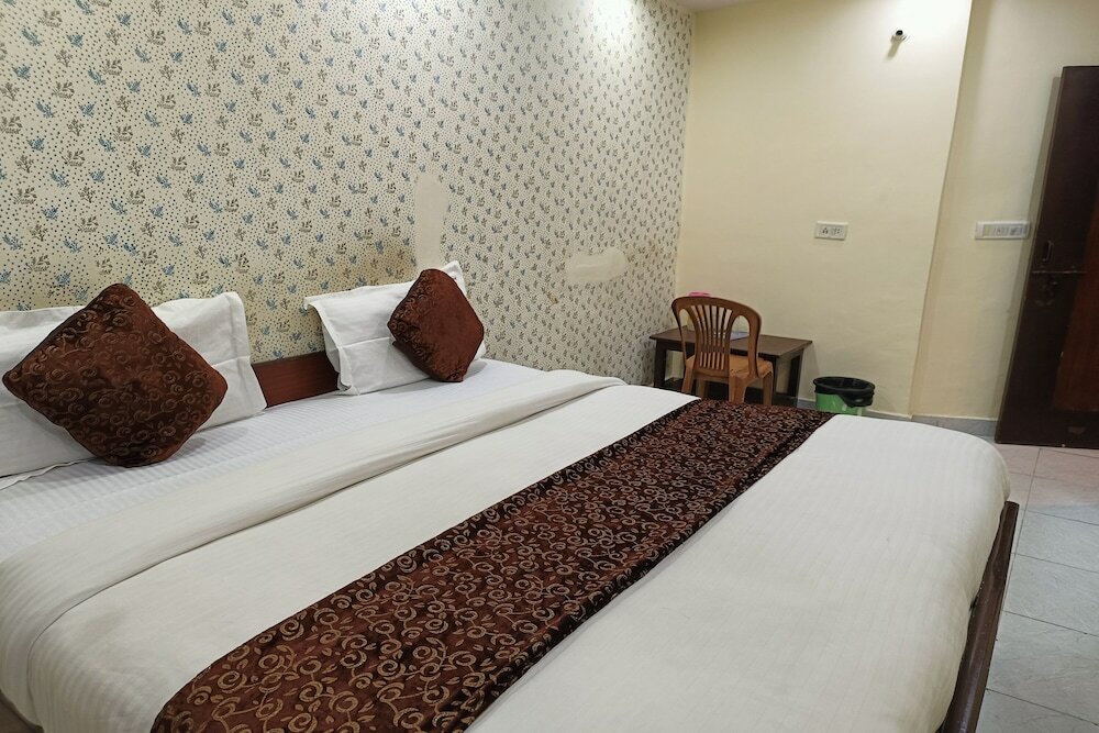 Фото Hotel R. S. International