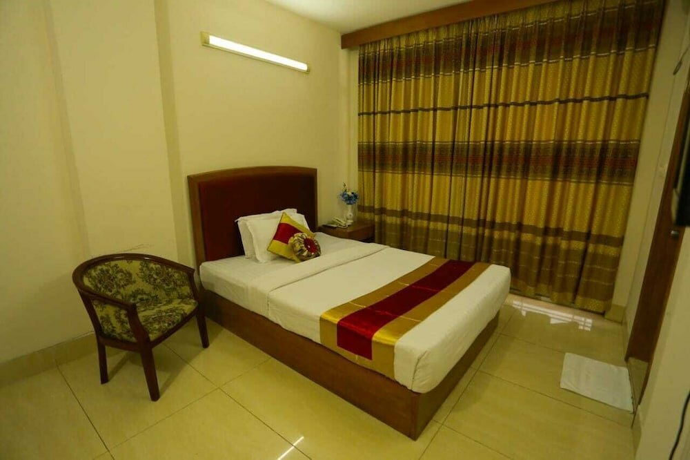 Фото Impiana Hotel Ltd