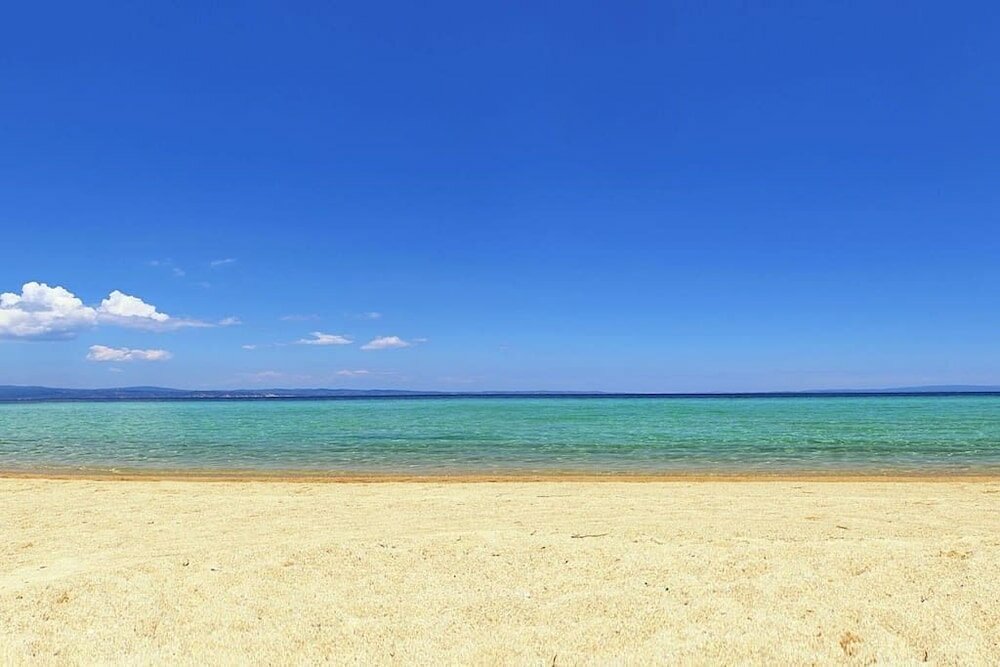 Фото Beachfront house with amazing sea view